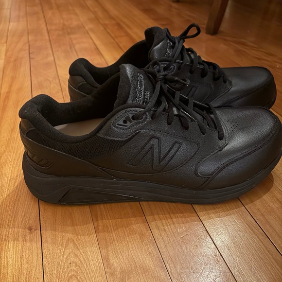 New Balance 928v3 Men's Black Leather Walking Shoes Size 12 4E MW928BK3